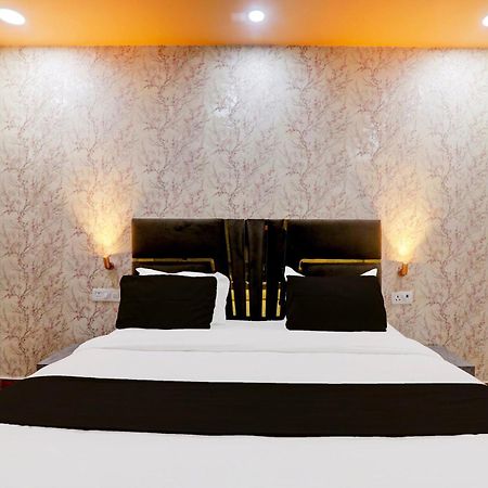 Super Hotel O Raas Plaza Канпур Экстерьер фото