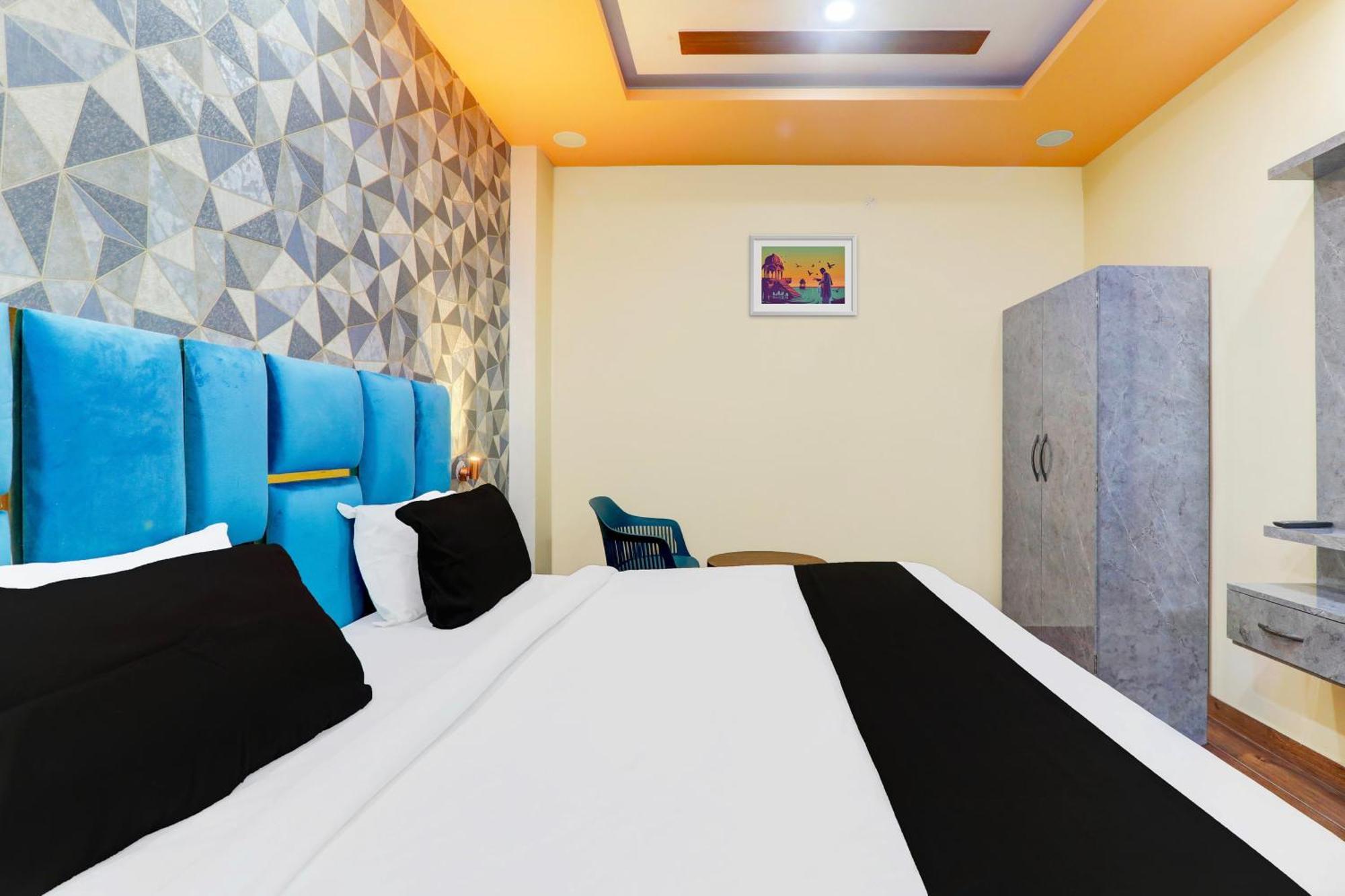 Super Hotel O Raas Plaza Канпур Экстерьер фото