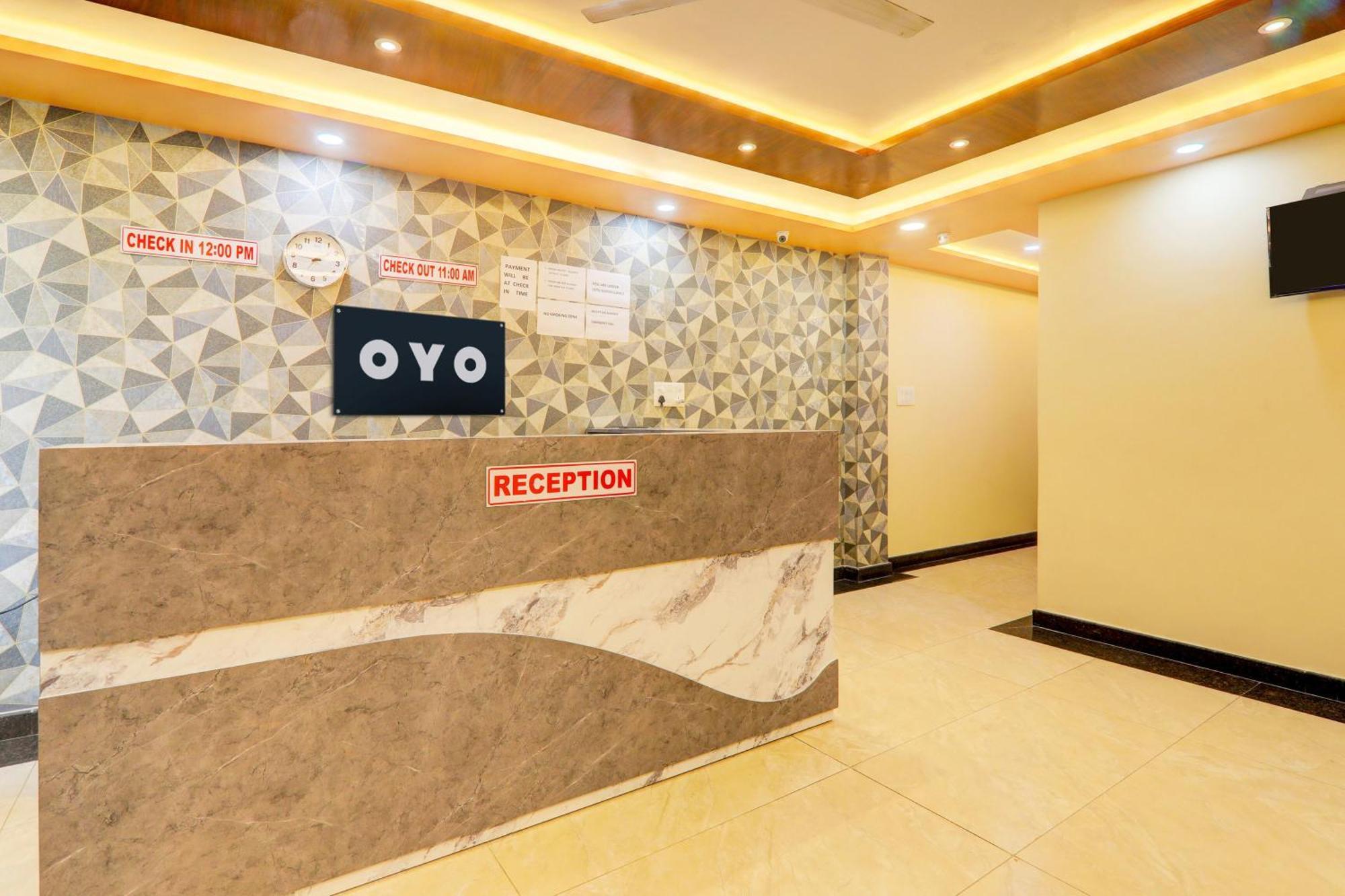 Super Hotel O Raas Plaza Канпур Экстерьер фото